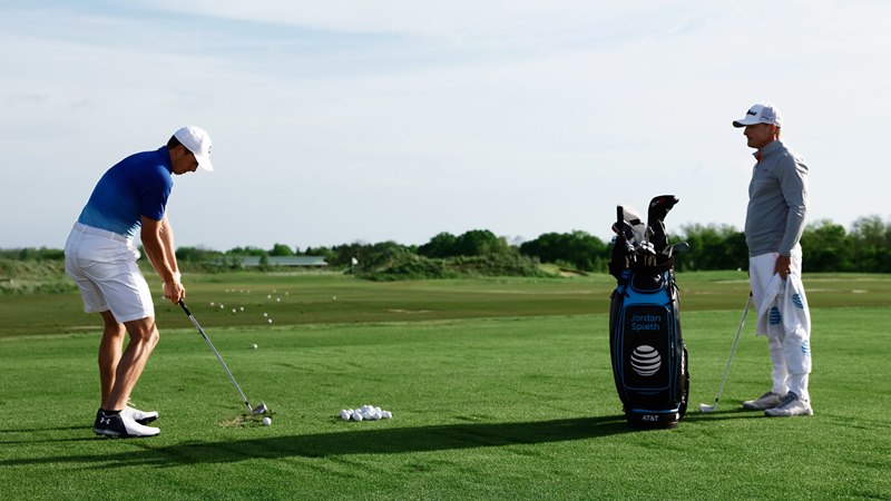 Get To Know The Suitable Golf Putting Technique For Your Game