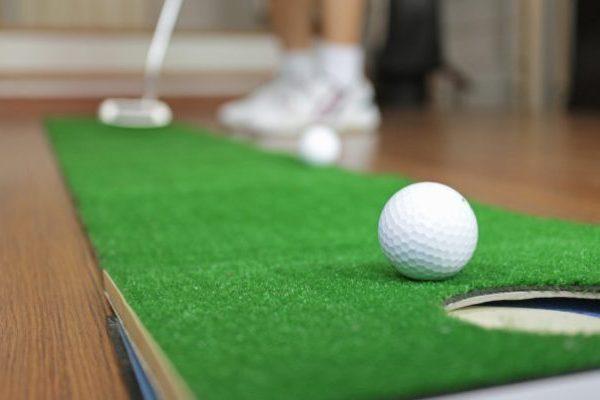 Golf Putting Mats, Its Merits And Uses For Indoor & Outdoor Putting